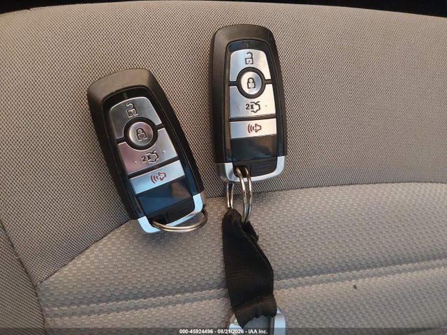 Продажа на аукционе авто 2018 Ford Fusion Hybrid S, vin: 3FA6P0UU3JR254361, номер лота: 45924496