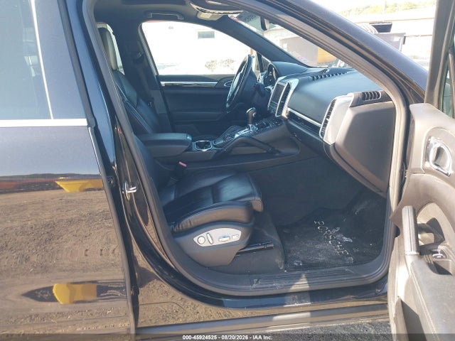 45924525 :رقم المزاد ، WP1AA2A21CLA12382 vin ، 2012 Porsche Cayenne مزاد بيع