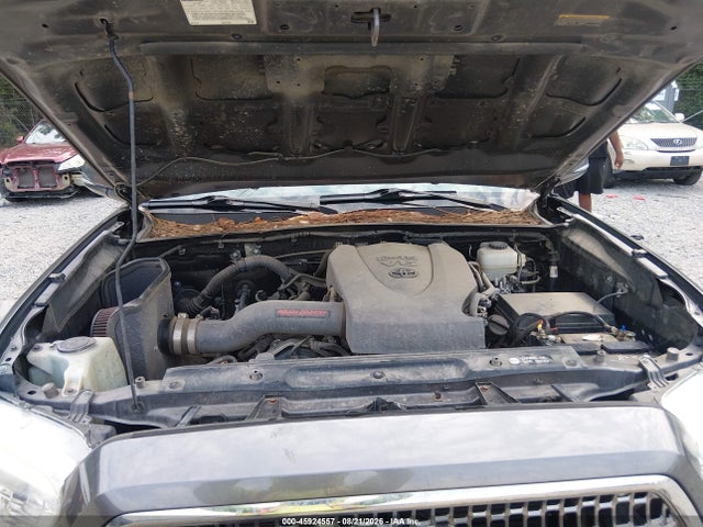 2017 Toyota Tacoma Trd Off Road მანქანა იყიდება აუქციონზე, vin: 5TFCZ5ANXHX074605, აუქციონის ნომერი: 45924557