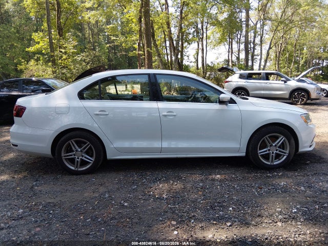 45924616 :رقم المزاد ، 3VWD67AJ3GM339372 vin ، 2016 Volkswagen Jetta 1.4t Se مزاد بيع