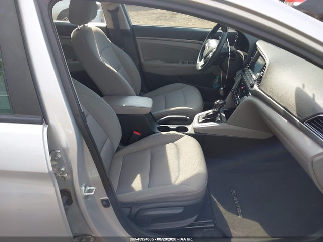 2017 Hyundai Elantra Se მანქანა იყიდება აუქციონზე, vin: 5NPD84LF6HH015456, აუქციონის ნომერი: 45924635