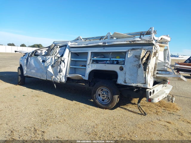 Ford F-350 Chassis Xl 2022 1FD8X3E6XNED47516 Image 3