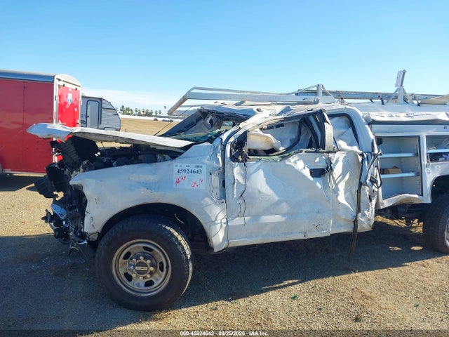 Ford F-350 Chassis Xl 2022 1FD8X3E6XNED47516 Image 6