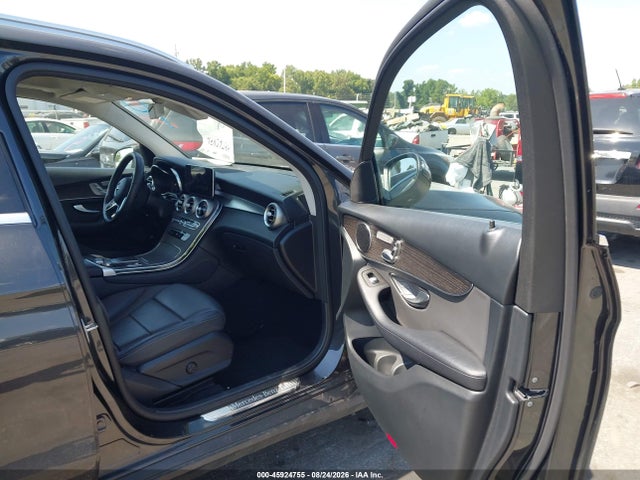 Продаж на аукціоні авто 2020 Mercedes-benz Glc 300 4matic, vin: WDC0G8EBXLF730062, номер лоту: 45924755