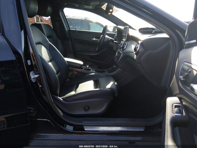 WDCTG4GB7HJ288526 Mercedes-Benz Gla 250 4matic