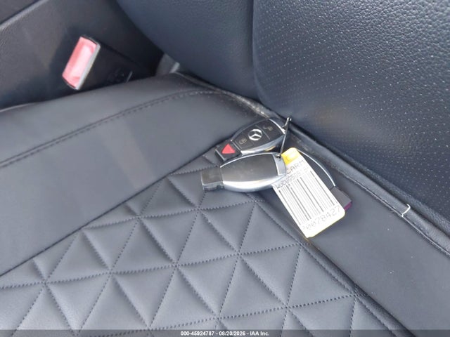 Продаж на аукціоні авто 2011 Mercedes-benz Glk 350, vin: WDCGG5GB1BF695971, номер лоту: 45924787