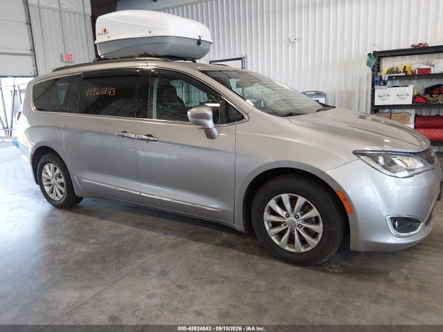 Chrysler Pacifica Touring-l 2017 2C4RC1BG8HR620689 Image 14