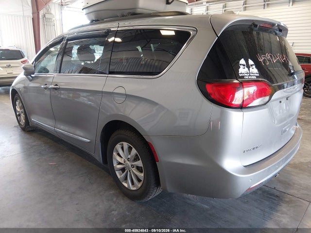 2C4RC1BG8HR620689 Chrysler Pacifica Touring-l