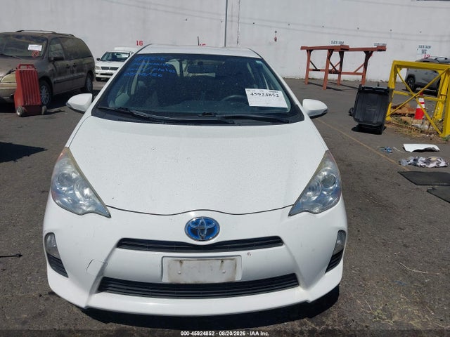 2013 Toyota Prius C Two მანქანა იყიდება აუქციონზე, vin: JTDKDTB39D1055908, აუქციონის ნომერი: 45924852