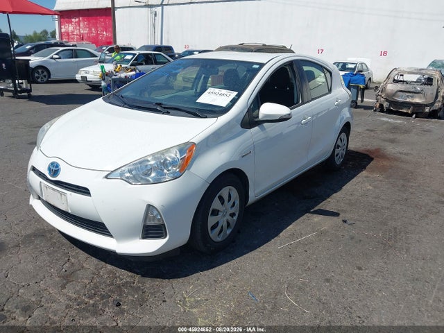 2013 Toyota Prius C Two მანქანა იყიდება აუქციონზე, vin: JTDKDTB39D1055908, აუქციონის ნომერი: 45924852