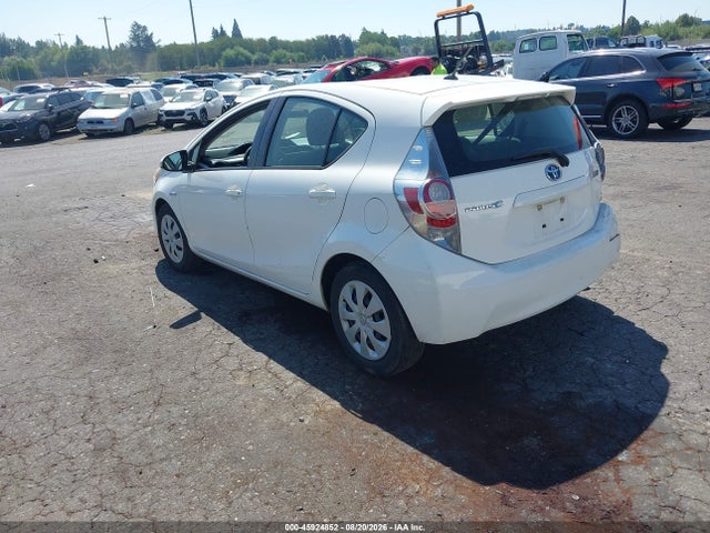 2013 Toyota Prius C Two მანქანა იყიდება აუქციონზე, vin: JTDKDTB39D1055908, აუქციონის ნომერი: 45924852
