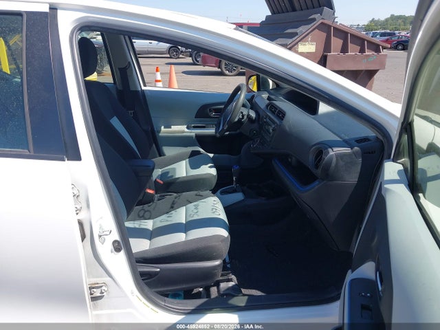 2013 Toyota Prius C Two მანქანა იყიდება აუქციონზე, vin: JTDKDTB39D1055908, აუქციონის ნომერი: 45924852