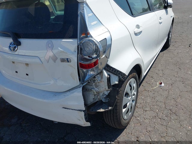 2013 Toyota Prius C Two მანქანა იყიდება აუქციონზე, vin: JTDKDTB39D1055908, აუქციონის ნომერი: 45924852