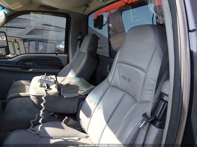 45924856 :رقم المزاد ، 1FDWF36P25EB06972 vin ، 2005 Ford F-350 مزاد بيع