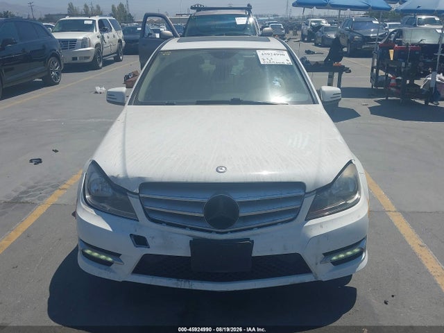 45924990 :رقم المزاد ، WDDGF4HB5EA952994 vin ، 2014 Mercedes-benz C 250 Luxury/sport مزاد بيع