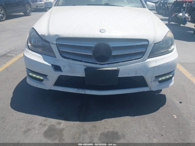 45924990 :رقم المزاد ، WDDGF4HB5EA952994 vin ، 2014 Mercedes-benz C 250 Luxury/sport مزاد بيع