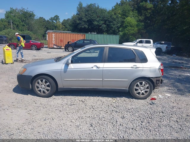 45925021 :رقم المزاد ، KNAFE161065344759 vin ، 2006 Kia Spectra5 مزاد بيع