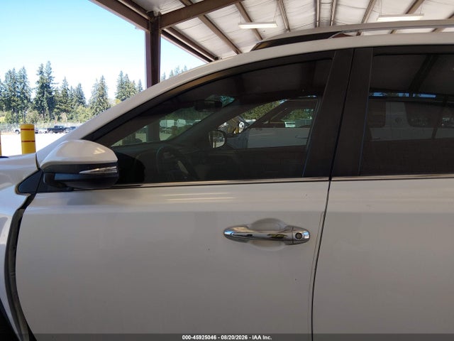 Toyota Rav4 Limited 2016 JTMYFREV8GD088650 Image 14