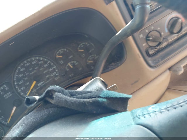 Aukcja sprzedaży 2000 Chevrolet Suburban 1500 Lt, vin: 3GNEC16T2YG109689, numer aukcji: 45925058