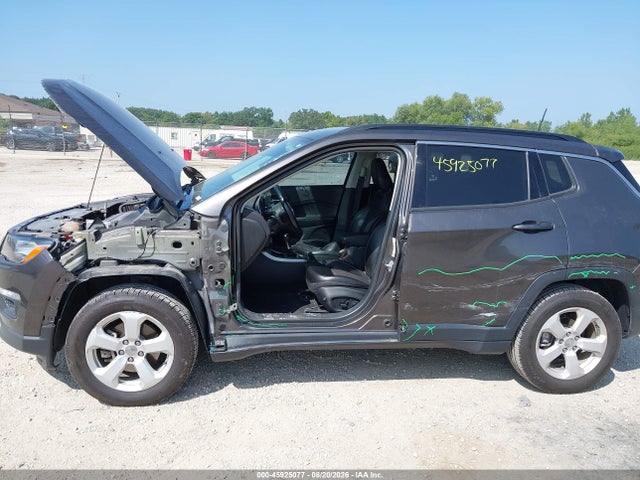 Продажа на аукционе авто 2018 Jeep Compass Latitude Fwd, vin: 3C4NJCBB1JT339275, номер лота: 45925077