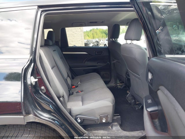 Продаж на аукціоні авто 2018 Toyota Highlander Le, vin: 5TDBZRFH9JS912639, номер лоту: 45925098