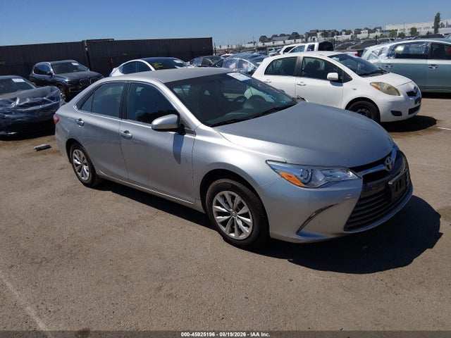 Toyota CAMRY LE 2015 4T4BF1FK0FR458713 Image 1