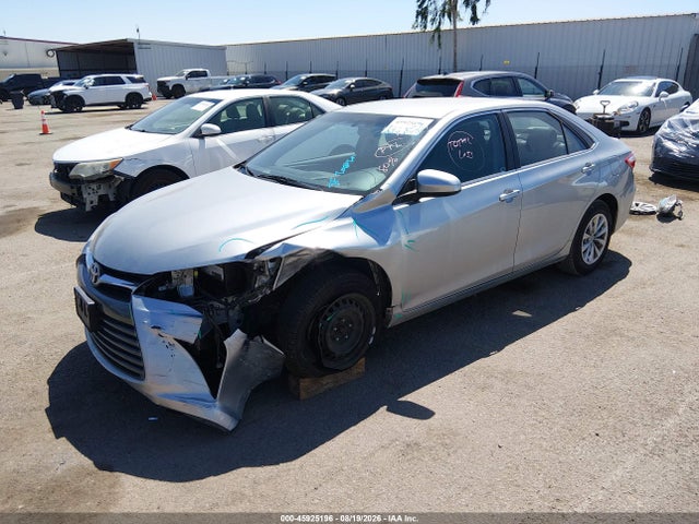 Toyota CAMRY LE 2015 4T4BF1FK0FR458713 Image 2