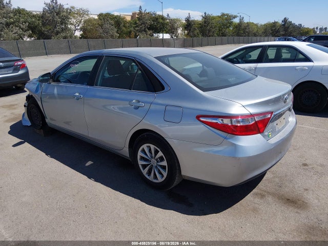 Toyota CAMRY LE 2015 4T4BF1FK0FR458713 Image 3