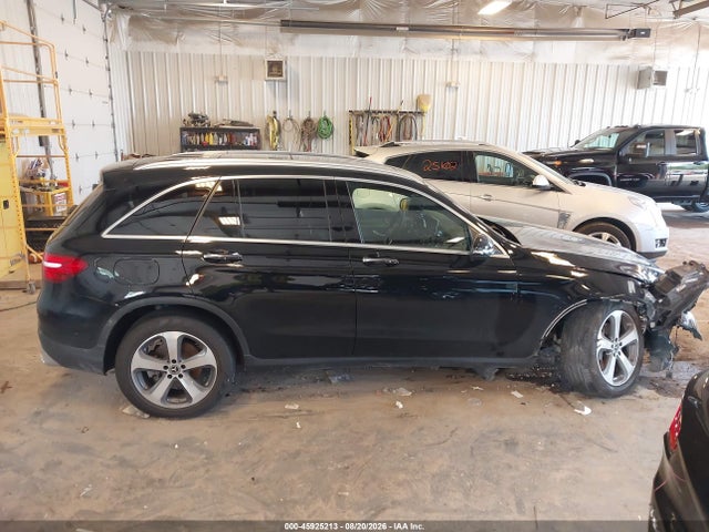 45925213 :رقم المزاد ، WDC0G4KB1KF634820 vin ، 2019 Mercedes-benz Glc 300 4matic مزاد بيع