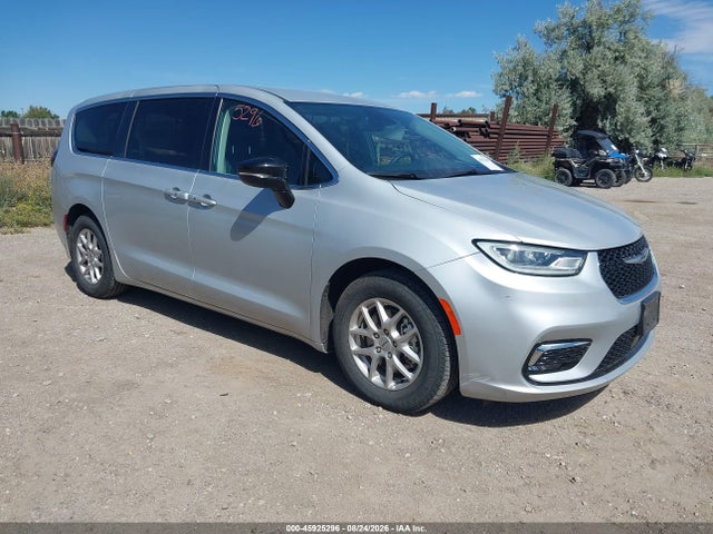 Chrysler Pacifica Touring L 2024 2C4RC1BG4RR119851 main image