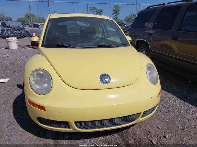 Aukcja sprzedaży 2010 Volkswagen New Beetle 2.5l, vin: 3VWRW3AG7AM012502, numer aukcji: 45925302
