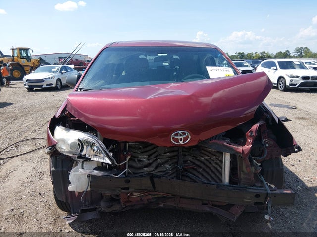 Aukcja sprzedaży 2011 Toyota Sienna, vin: 5TDKA3DC7BS002145, numer aukcji: 45925305