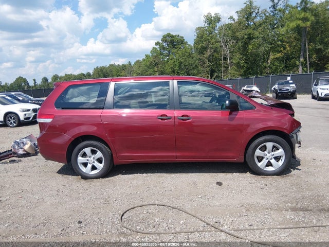 Aukcja sprzedaży 2011 Toyota Sienna, vin: 5TDKA3DC7BS002145, numer aukcji: 45925305