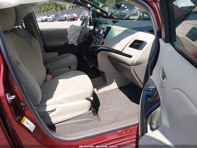 Aukcja sprzedaży 2011 Toyota Sienna, vin: 5TDKA3DC7BS002145, numer aukcji: 45925305