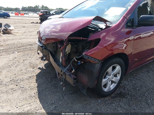 Aukcja sprzedaży 2011 Toyota Sienna, vin: 5TDKA3DC7BS002145, numer aukcji: 45925305