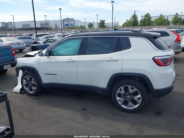 3C4NJDCB9JT147638 Jeep Compass Limited 4x4