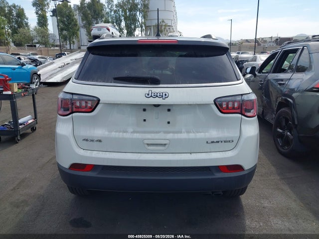 3C4NJDCB9JT147638 Jeep Compass Limited 4x4
