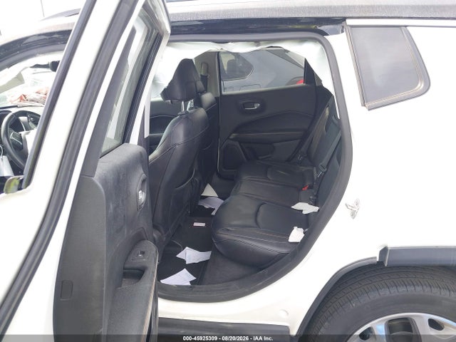 3C4NJDCB9JT147638 Jeep Compass Limited 4x4