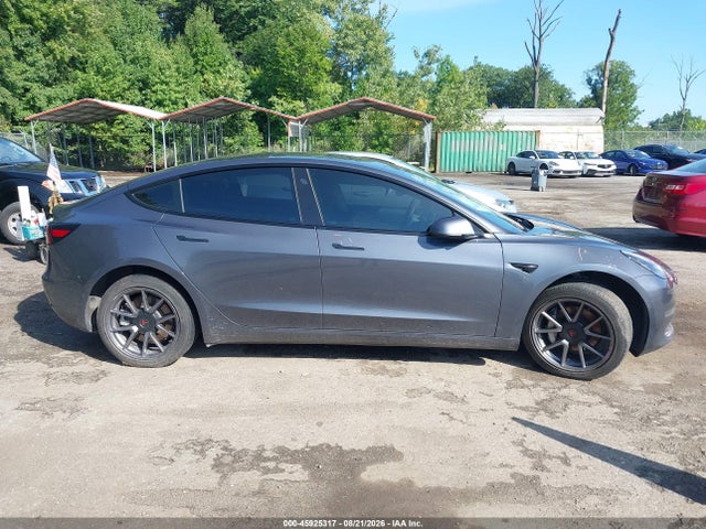 Tesla Model 3 Standard Range Plus Rear-wheel Drive 2021 5YJ3E1EA4MF854518 Image 14