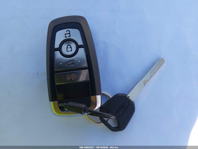 1FBAX2Y88TKA82935 Ford Transit-350 Passenger Van Xlt