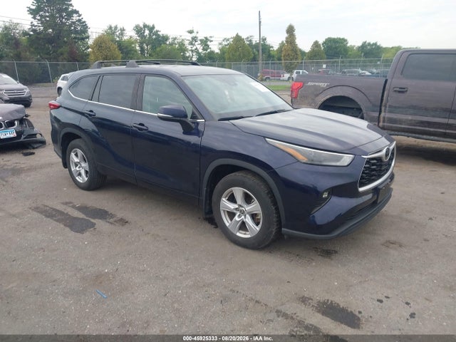 45925333 :رقم المزاد ، 5TDBZRBH6NS562107 vin ، 2022 Toyota Highlander Le مزاد بيع