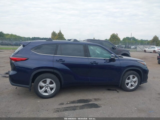 45925333 :رقم المزاد ، 5TDBZRBH6NS562107 vin ، 2022 Toyota Highlander Le مزاد بيع