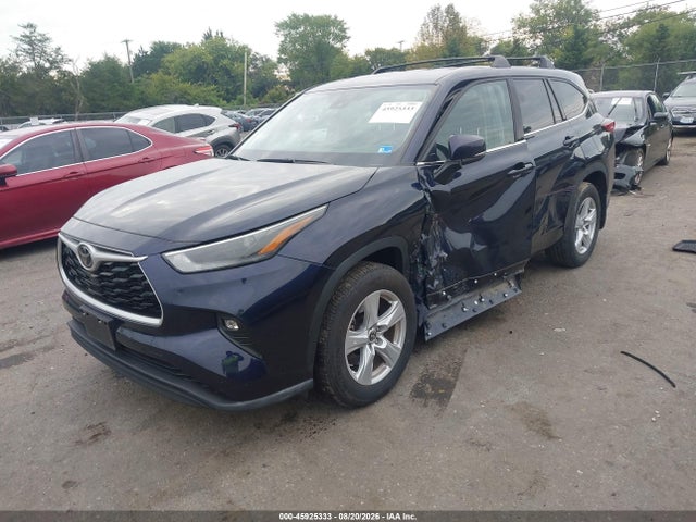 45925333 :رقم المزاد ، 5TDBZRBH6NS562107 vin ، 2022 Toyota Highlander Le مزاد بيع