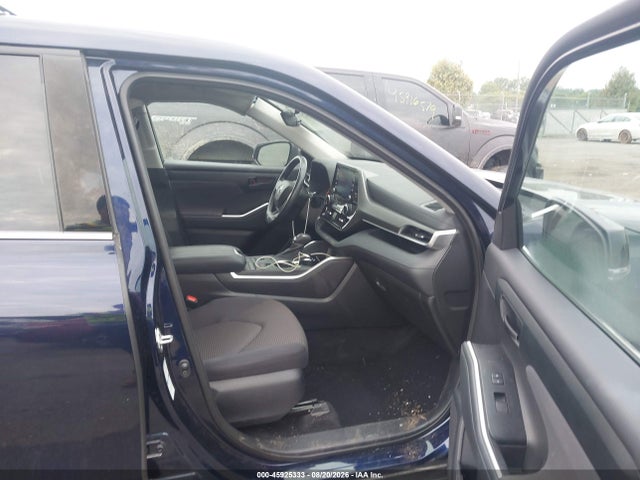 45925333 :رقم المزاد ، 5TDBZRBH6NS562107 vin ، 2022 Toyota Highlander Le مزاد بيع