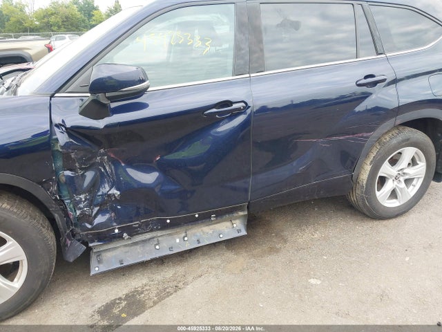 45925333 :رقم المزاد ، 5TDBZRBH6NS562107 vin ، 2022 Toyota Highlander Le مزاد بيع