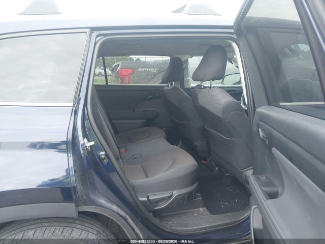 45925333 :رقم المزاد ، 5TDBZRBH6NS562107 vin ، 2022 Toyota Highlander Le مزاد بيع