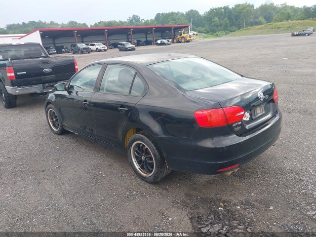 2011 Volkswagen Jetta 2.0l S მანქანა იყიდება აუქციონზე, vin: 3VW2K7AJ3BM089420, აუქციონის ნომერი: 45925338