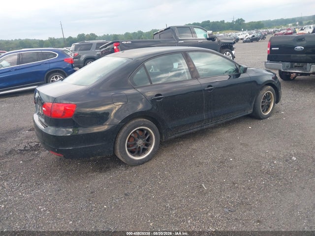 2011 Volkswagen Jetta 2.0l S მანქანა იყიდება აუქციონზე, vin: 3VW2K7AJ3BM089420, აუქციონის ნომერი: 45925338