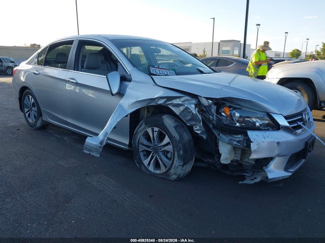 2014 1HGCR2F38EA152417 zdjęcie główne