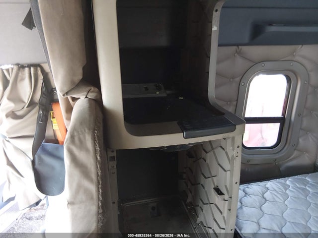 2016 Freightliner Cascadia 125 მანქანა იყიდება აუქციონზე, vin: 1FUJGLD55GLHB7257, აუქციონის ნომერი: 45925364
